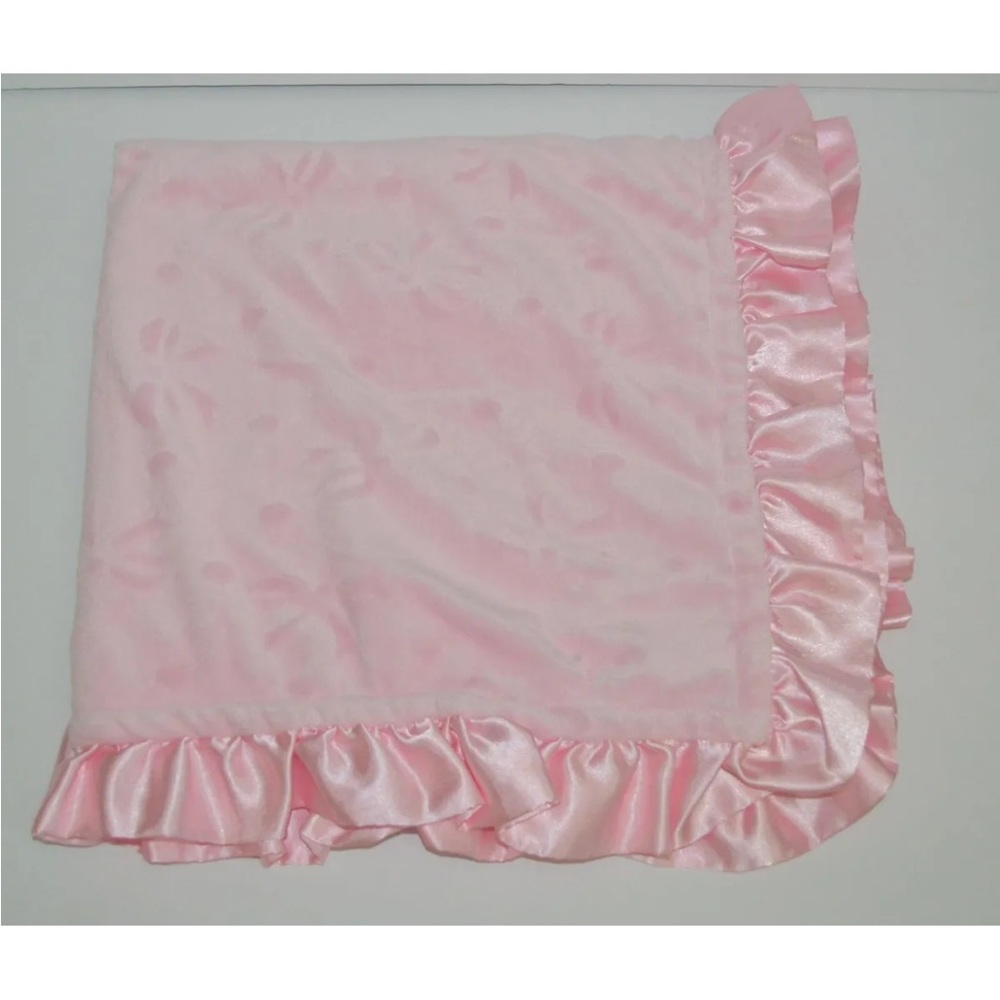 Kyle & Deena Pink Textured Bows White Sherpa Baby Blanket Pink Satin Ruffle
